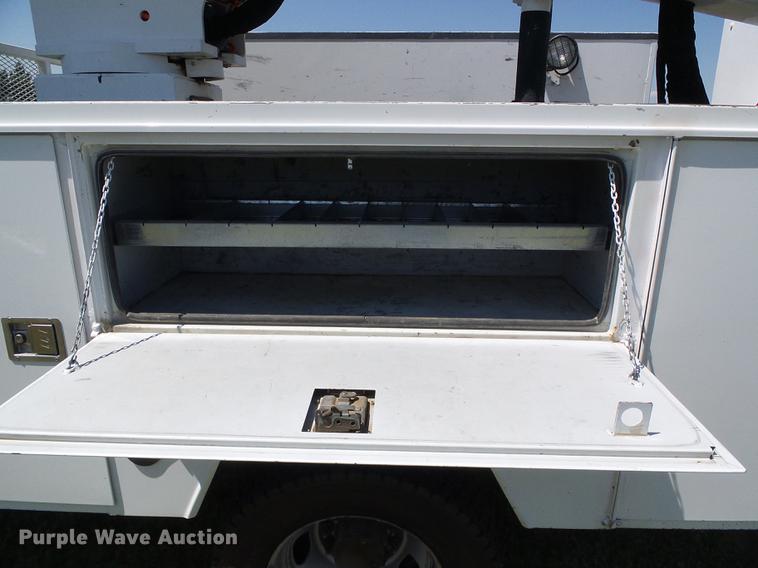 image for item DD5783 2011 Dodge Ram 5500 bucket truck