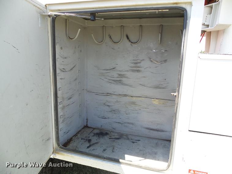 image for item DD5783 2011 Dodge Ram 5500 bucket truck