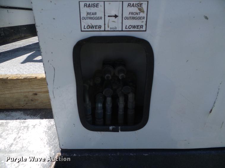 image for item DD5783 2011 Dodge Ram 5500 bucket truck