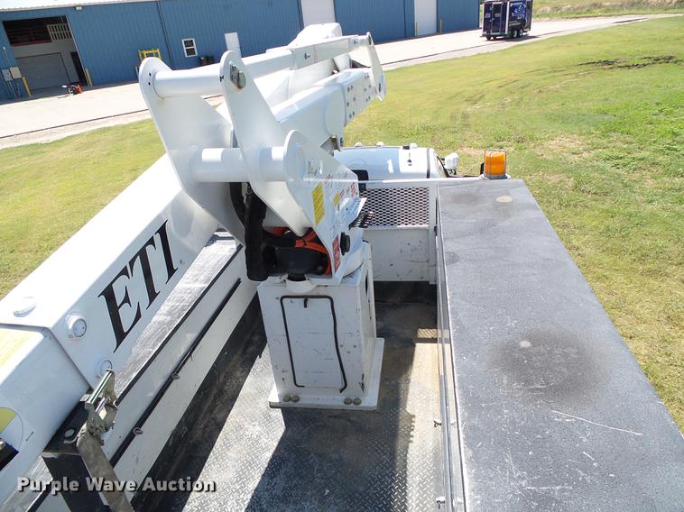 image for item DD5783 2011 Dodge Ram 5500 bucket truck