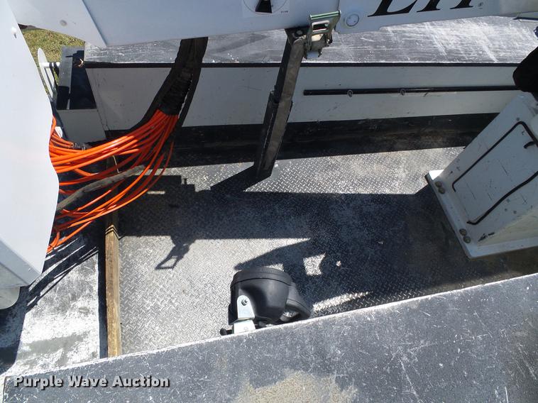 image for item DD5783 2011 Dodge Ram 5500 bucket truck