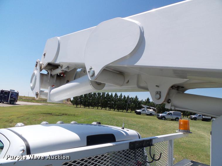 image for item DD5783 2011 Dodge Ram 5500 bucket truck