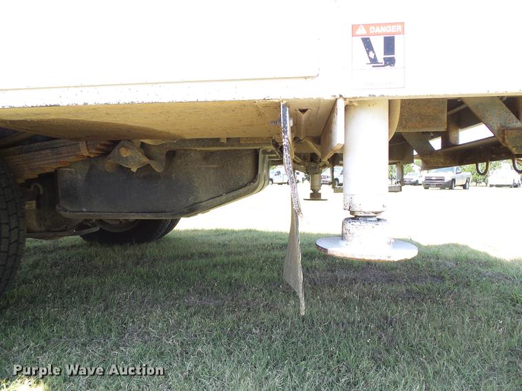 image for item DD5783 2011 Dodge Ram 5500 bucket truck