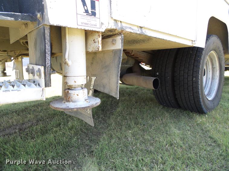 image for item DD5783 2011 Dodge Ram 5500 bucket truck