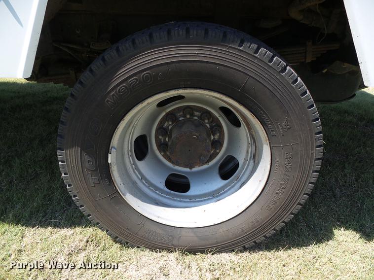 image for item DD5783 2011 Dodge Ram 5500 bucket truck