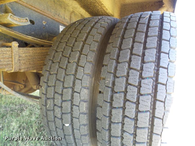 image for item DD5783 2011 Dodge Ram 5500 bucket truck