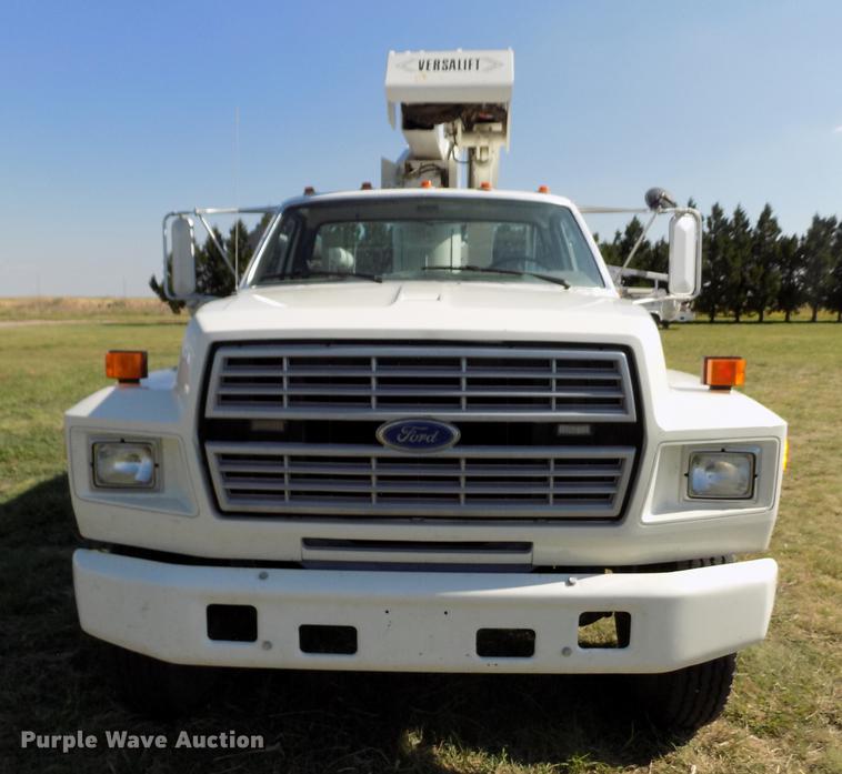 image for item DD5784 1994 Ford F700 bucket truck
