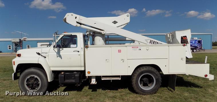 image for item DD5784 1994 Ford F700 bucket truck