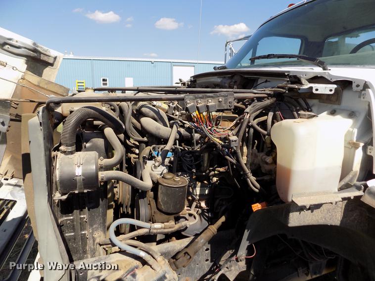 image for item DD5784 1994 Ford F700 bucket truck