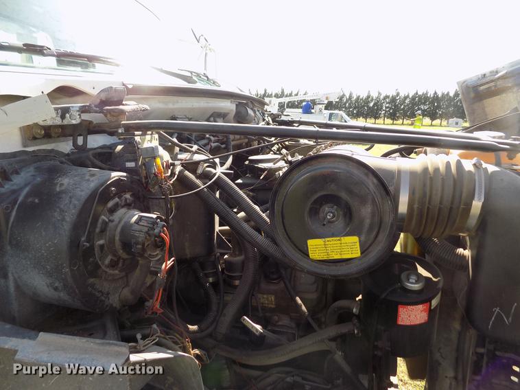 image for item DD5784 1994 Ford F700 bucket truck