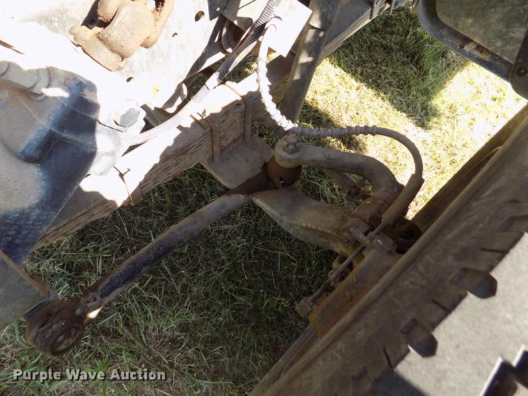 image for item DD5784 1994 Ford F700 bucket truck