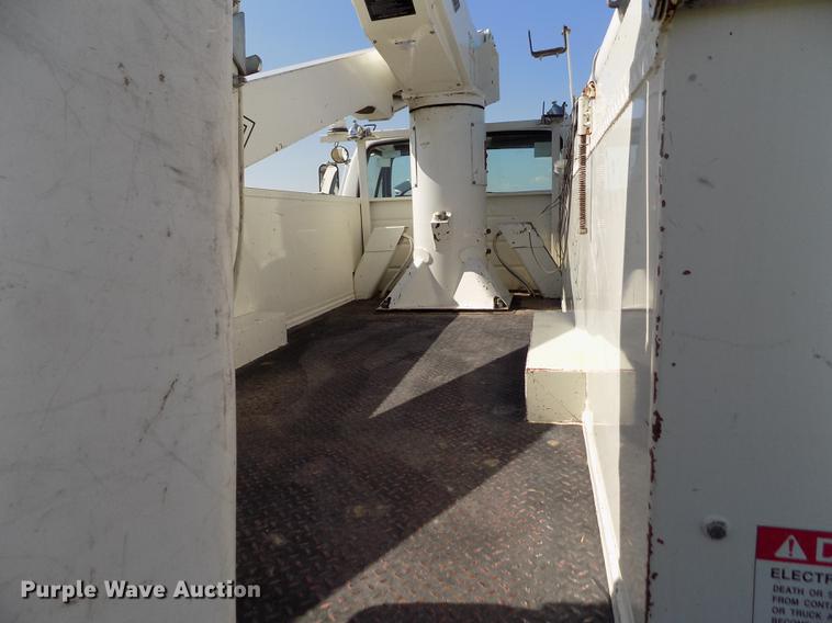 image for item DD5784 1994 Ford F700 bucket truck