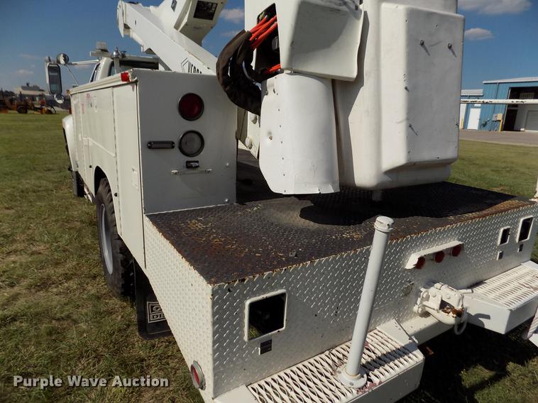 image for item DD5784 1994 Ford F700 bucket truck