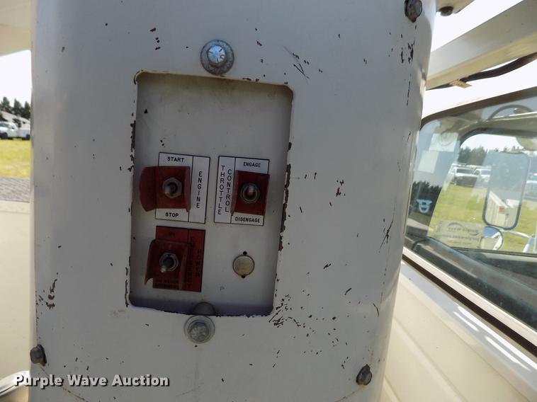 image for item DD5784 1994 Ford F700 bucket truck