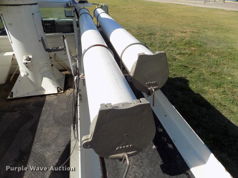 image for item DD5784 1994 Ford F700 bucket truck