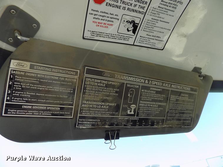 image for item DD5784 1994 Ford F700 bucket truck