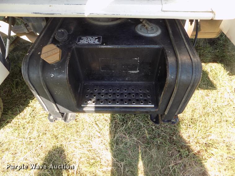 image for item DD5784 1994 Ford F700 bucket truck