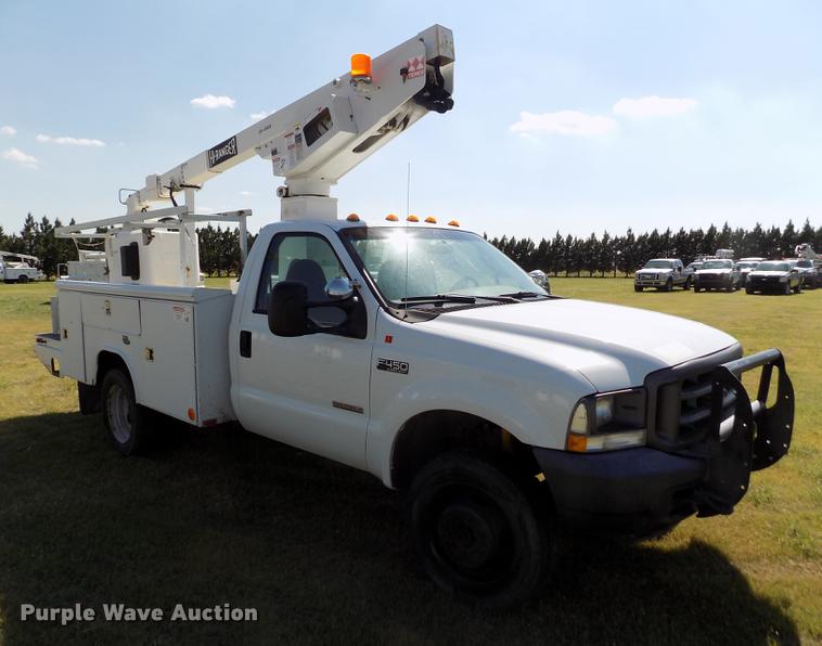 image for item DD5785 2004 Ford F450 Super Duty XL bucket truck