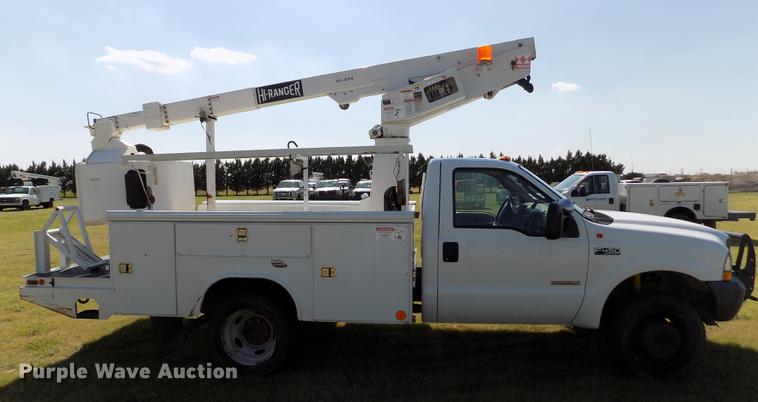 image for item DD5785 2004 Ford F450 Super Duty XL bucket truck
