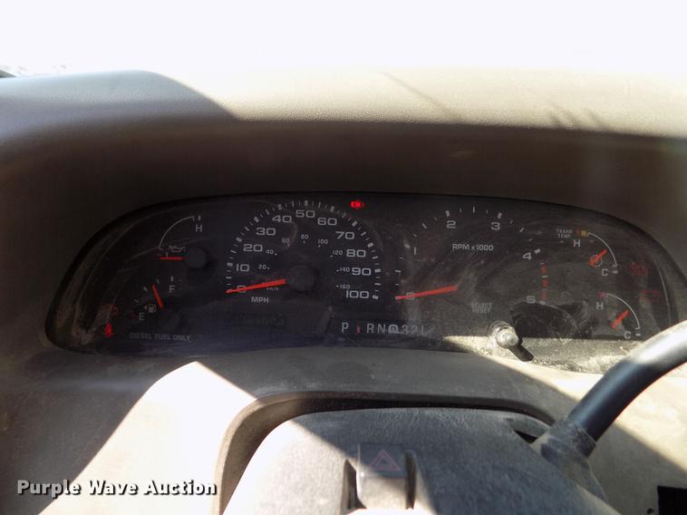 image for item DD5785 2004 Ford F450 Super Duty XL bucket truck