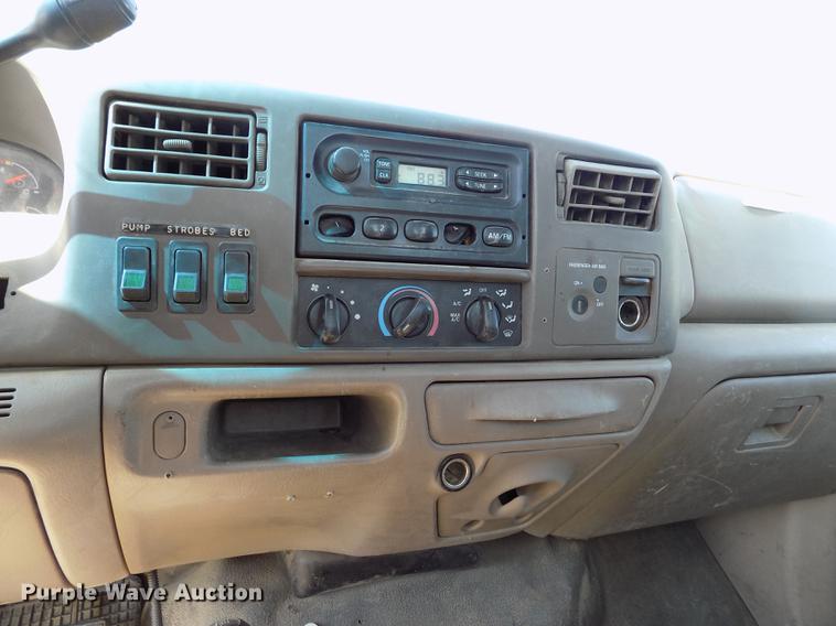 image for item DD5785 2004 Ford F450 Super Duty XL bucket truck