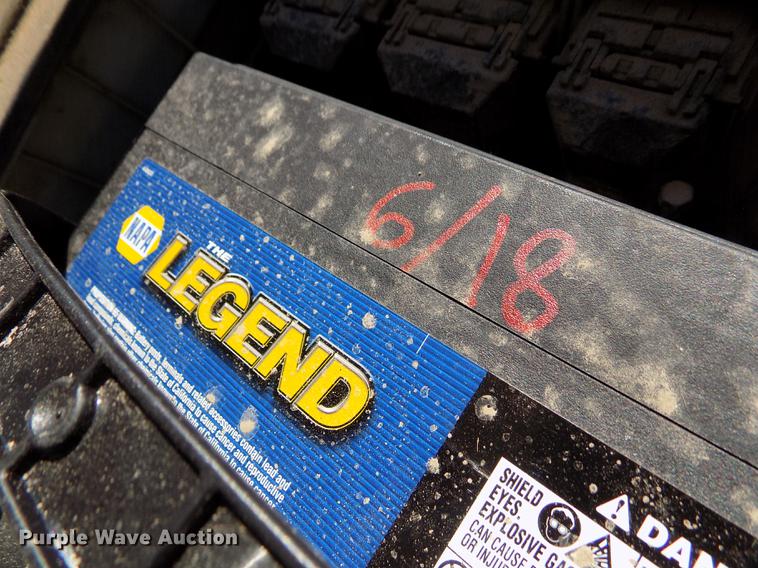 image for item DD5785 2004 Ford F450 Super Duty XL bucket truck