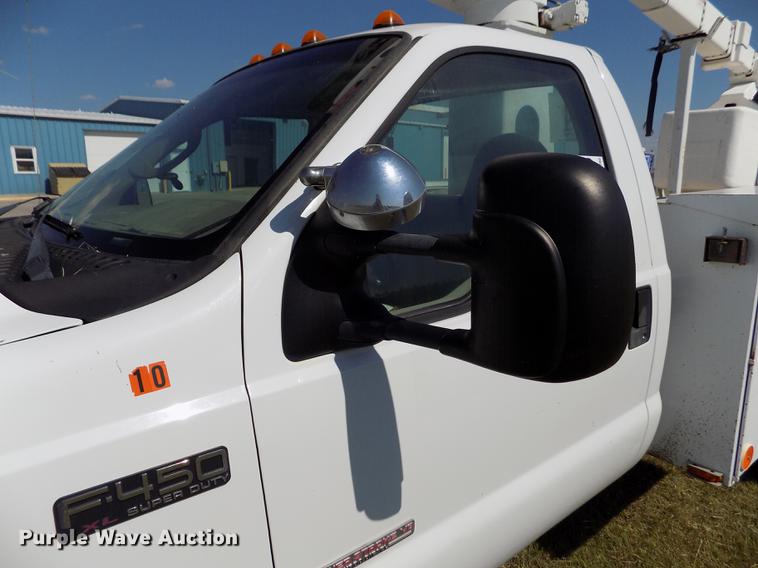 image for item DD5785 2004 Ford F450 Super Duty XL bucket truck