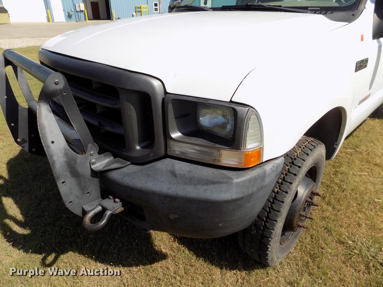 image for item DD5785 2004 Ford F450 Super Duty XL bucket truck