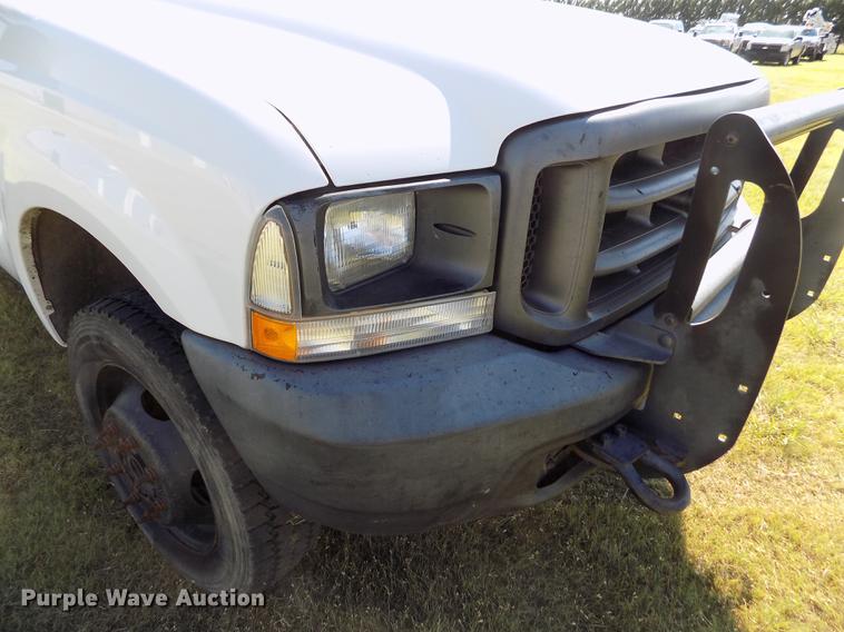 image for item DD5785 2004 Ford F450 Super Duty XL bucket truck