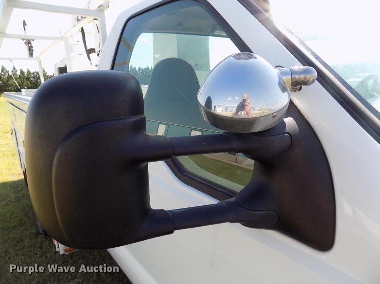 image for item DD5785 2004 Ford F450 Super Duty XL bucket truck