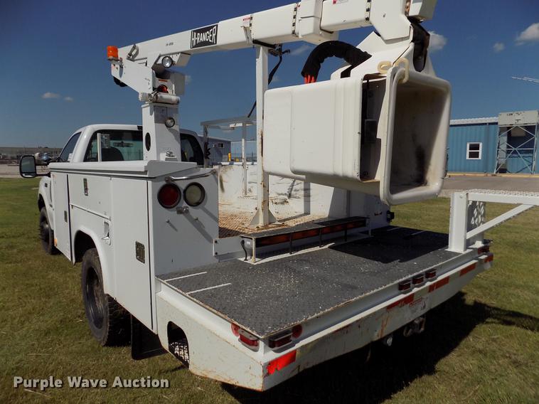 image for item DD5785 2004 Ford F450 Super Duty XL bucket truck