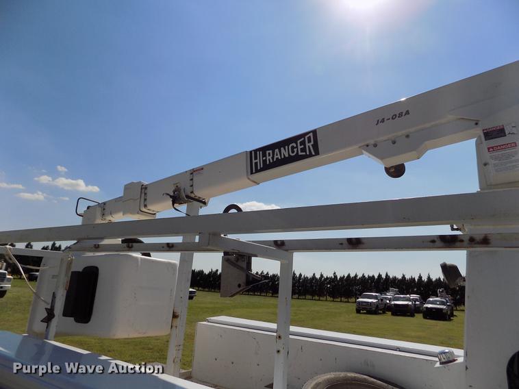 image for item DD5785 2004 Ford F450 Super Duty XL bucket truck