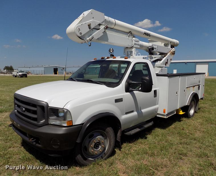 image for item DD5786 2002 Ford F550 Super Duty bucket truck