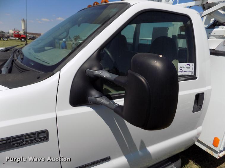 image for item DD5786 2002 Ford F550 Super Duty bucket truck