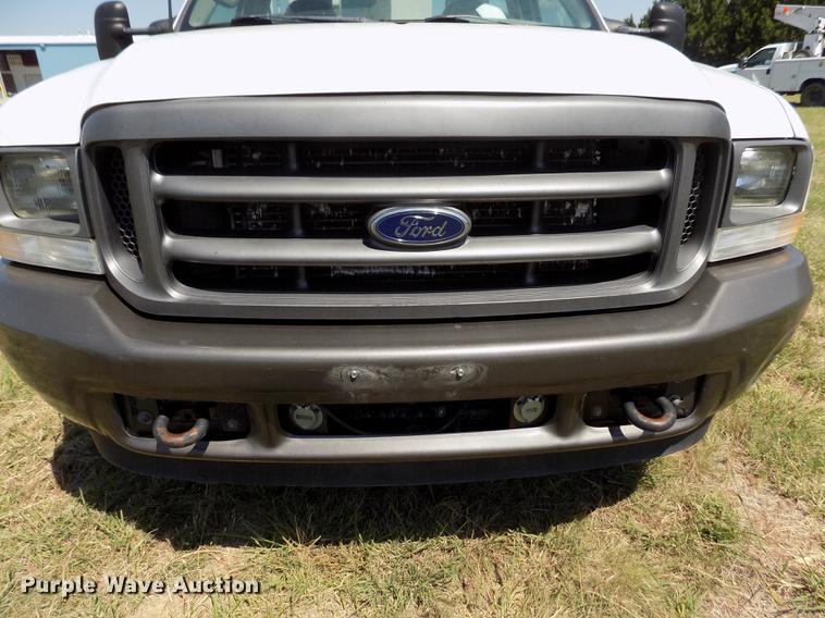 image for item DD5786 2002 Ford F550 Super Duty bucket truck