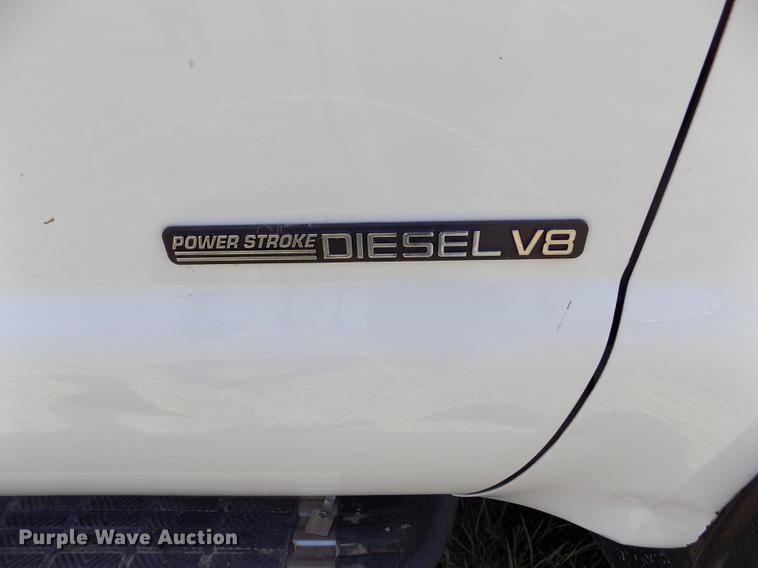 image for item DD5786 2002 Ford F550 Super Duty bucket truck