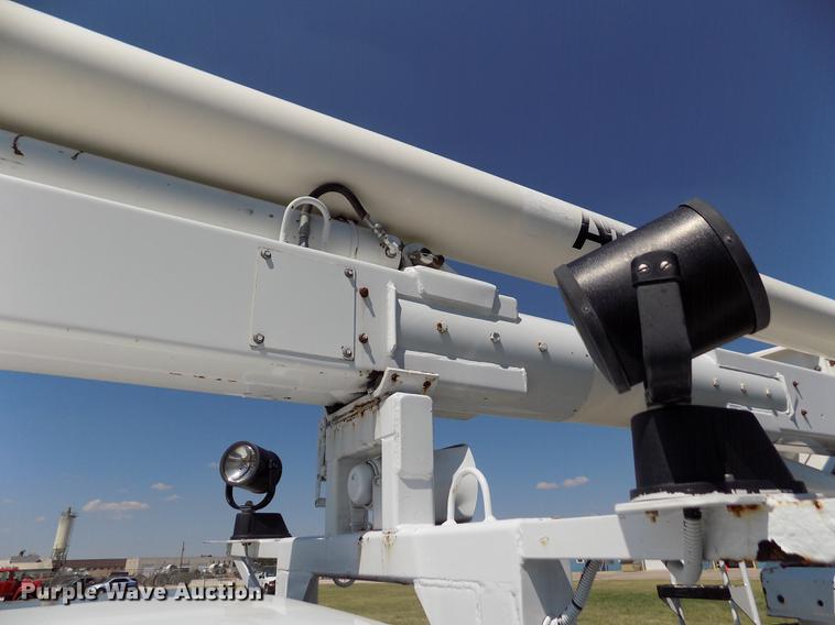 image for item DD5786 2002 Ford F550 Super Duty bucket truck