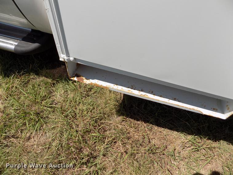 image for item DD5786 2002 Ford F550 Super Duty bucket truck