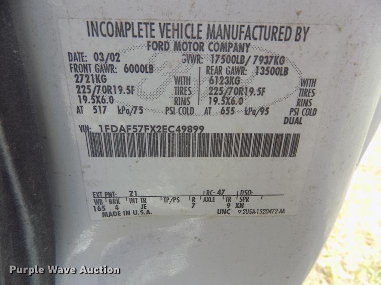 image for item DD5786 2002 Ford F550 Super Duty bucket truck