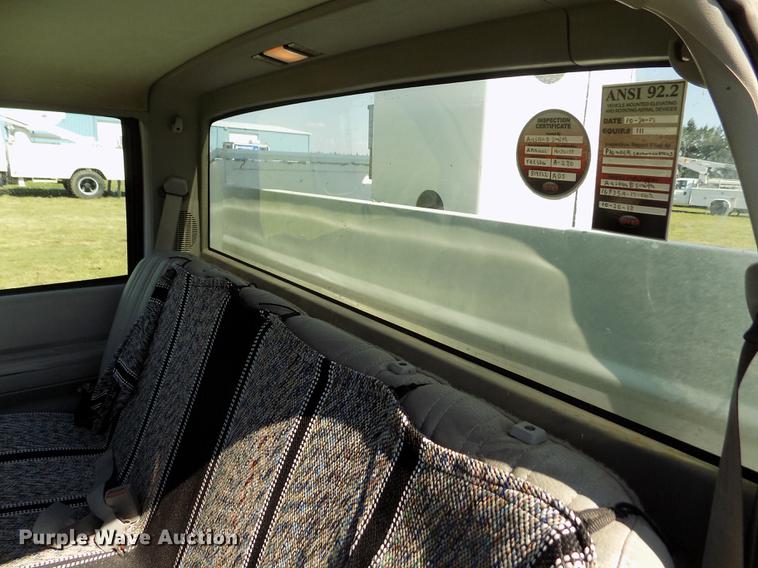 image for item DD5787 1994 Chevrolet C3500 bucket truck