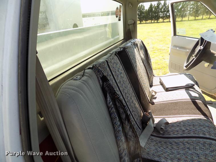 image for item DD5787 1994 Chevrolet C3500 bucket truck