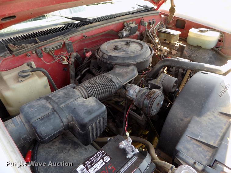 image for item DD5787 1994 Chevrolet C3500 bucket truck