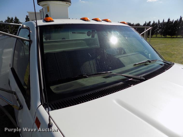 image for item DD5787 1994 Chevrolet C3500 bucket truck