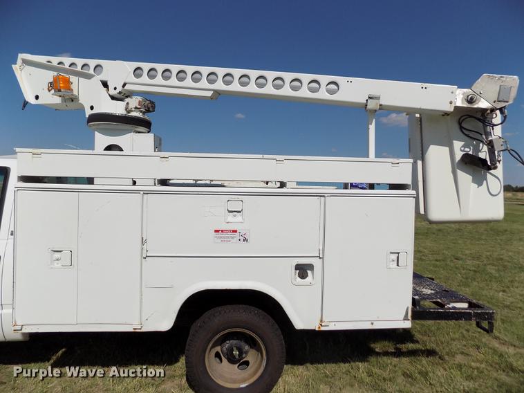 image for item DD5787 1994 Chevrolet C3500 bucket truck
