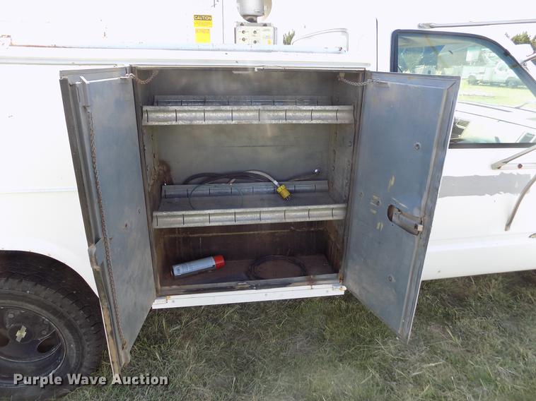 image for item DD5787 1994 Chevrolet C3500 bucket truck