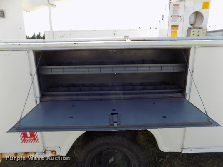 image for item DD5787 1994 Chevrolet C3500 bucket truck