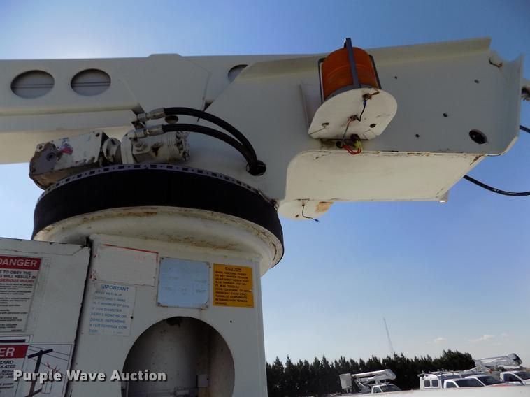 image for item DD5787 1994 Chevrolet C3500 bucket truck