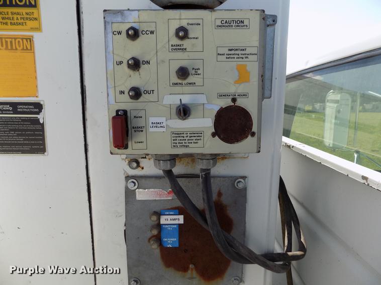 image for item DD5787 1994 Chevrolet C3500 bucket truck