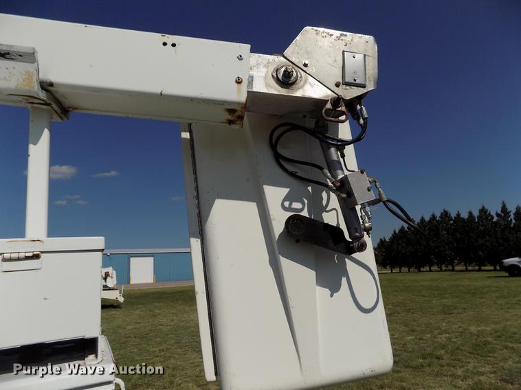 image for item DD5787 1994 Chevrolet C3500 bucket truck