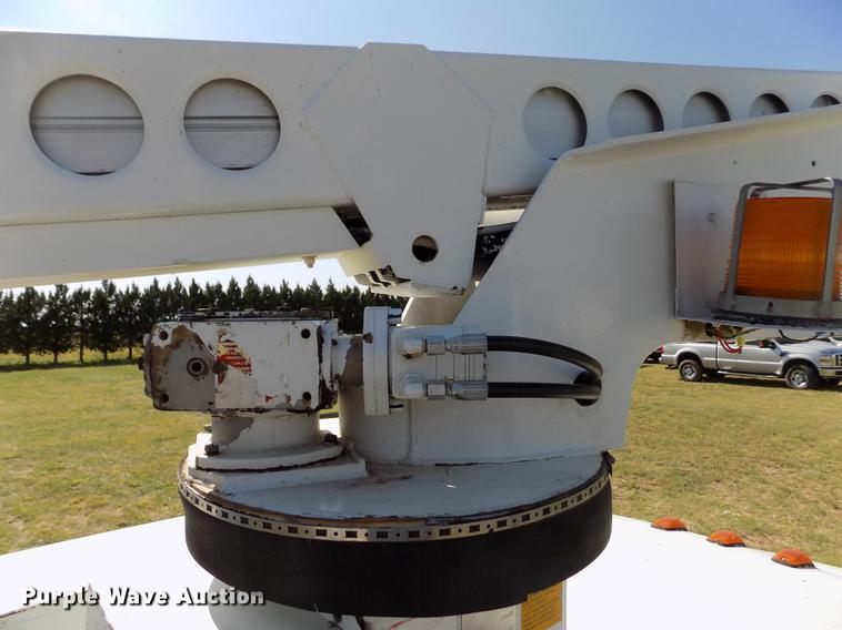 image for item DD5787 1994 Chevrolet C3500 bucket truck